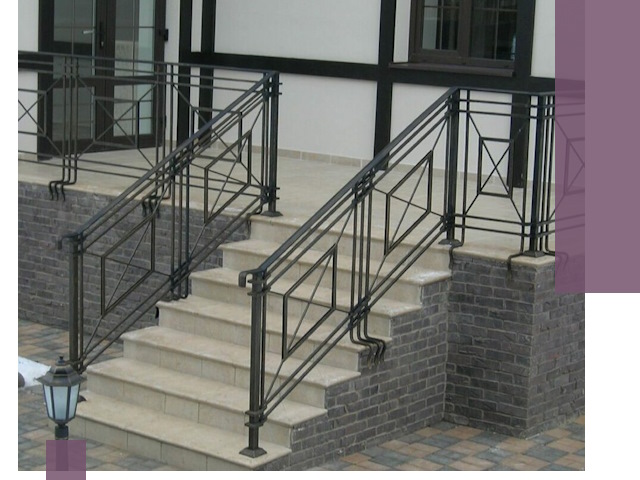 Перила для крыльца в Партизанске — монтаж, изготовление и установка