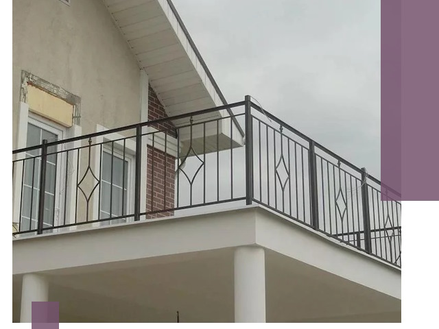 Изготовление балконных ограждений в Партизанске из металла и стекла