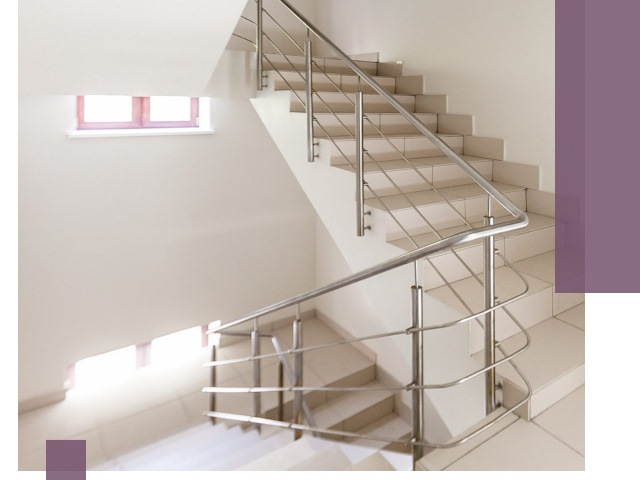 Установка и замена перил в подъезде в Партизанске