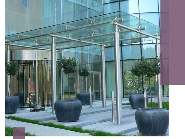 Навесы из стекла на заказ в Партизанске — монтаж и установка