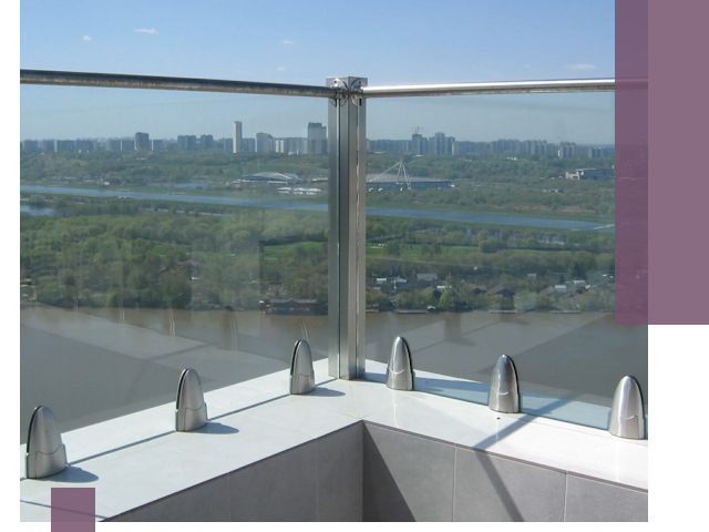 Стеклянные парапеты премиум класса в Партизанске для домов и бизнесов